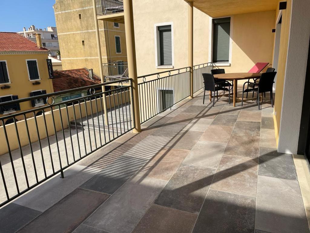 Residence Le Provence Le Lavandou Exterior photo